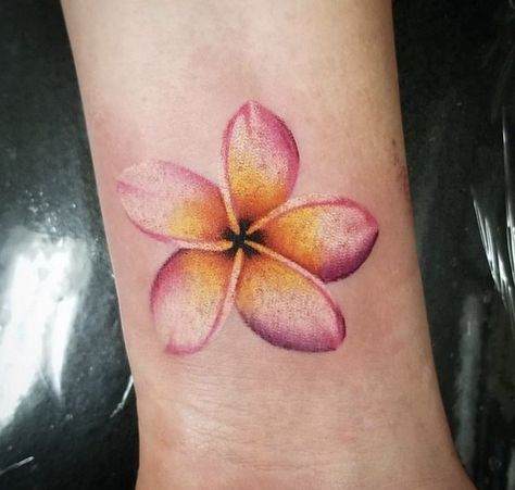 Colored Plumeria Tattoo, gimme Plumeria Flower Tattoos, Plumeria Tattoo, Polynesian Tattoos Women, Hawaii Waikiki, Pink Plumeria, Tattoo Color, Honolulu Oahu, Lotus Flower Tattoo, Tropical Flowers