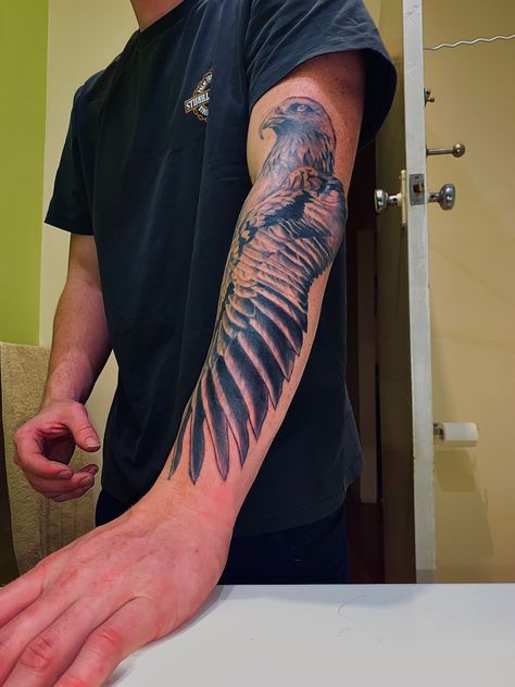 Eagle Diving Tattoo, Wedge Tailed Eagle Drawing, Wedge Tailed Eagle Tattoo, Eagle Forearm Tattoo, Golden Eagle Tattoo, Male Forearm Tattoo, Scenery Tattoo, Tattoo Realism, Wedge Tailed Eagle