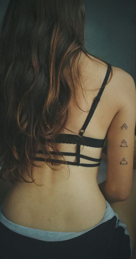 Minimalist Arm Band Tattoo, Open Delta Tattoo, Triangle Tattoos For Women, New Beginning Tattoo Moving Forward, Delta Tattoo, Rune Vichinghe, Girlfriend Tattoos, Forarm Tattoos, Shape Tattoo