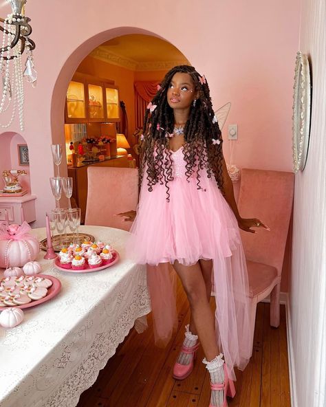 Feminine Black Women, Outfits Coquette, Barbie Fairytopia, Look Rose, Brain Cells, Black Princess, Fashion Barbie, Black Femininity, Black Is Beautiful