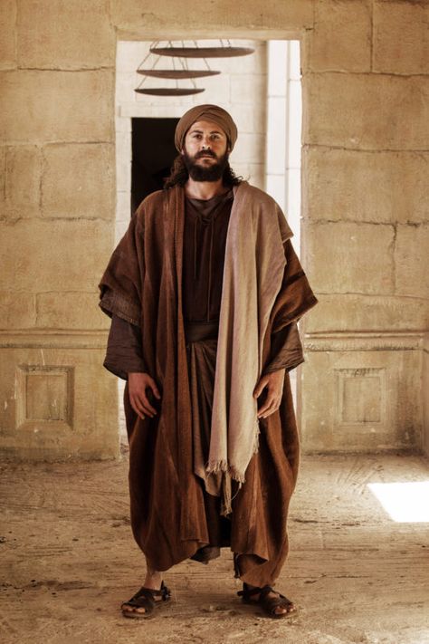 Peter Costume Hebrew Clothing Men, Biblical Clothing Men, Biblical Fashion, Christian Clothing Men, Biblical Clothing, Hebrew Clothing, Biblical Costumes, Roman Clothes, Arabic Clothing