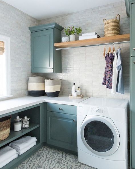 The Organized Home (@organized_home) • Instagram photos and videos Laundry Room Decorating, Laundry Room Tile, Laundry Room Storage Shelves, Drying Room, Room Storage Diy, Basement Laundry, Laundry Design, Farmhouse Laundry Room, Laundry Room Remodel