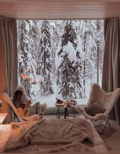 Winter Cabin, Christmas Feeling, Cozy Aesthetic, Winter Scenery, Cozy Room, Winter Aesthetic, Cabins In The Woods, Dream Rooms, Christmas Aesthetic