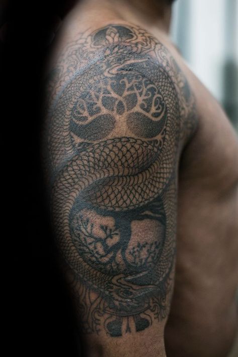 Tree Of Life With Snake And Ouroboros Mens Arm Tattoo Designs Yggdrasil Tattoo, Thomas Hooper, Ouroboros Tattoo, Occult Tattoo, Norse Tattoo, Intricate Tattoo, Nordic Tattoo, Geniale Tattoos, Dot Work Tattoo