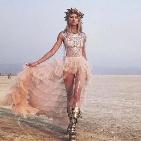 Burning Man Skirt #plus_size – MyLittleRave.com Skirts For Wedding, Burning Man Style, Tutu Skirt Women, Burning Men, Tulle Long Skirt, Burning Man Fashion, Look Festival, Diy Kostüm, Bridal Skirts