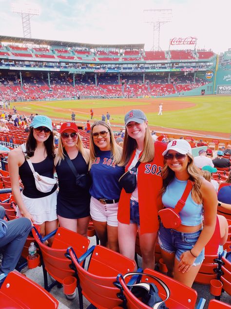 Fenway Park Outfit, Red Sox Outfit, Park Outfit, Baseball Girls, Fenway Park, Trendy Outfits For Teens, Baseball Games, Gameday Outfit, Fit Inspo