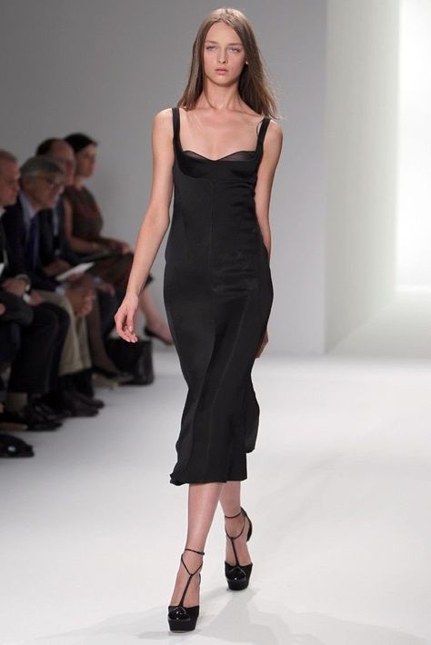 2012 Runway Fashion, Calvin Klein Aethstetic, Runway Outfits, Functional Fashion, Looks Black, Calvin Klein Dress, Fashion Images, Looks Chic, Calvin Klein Dresses