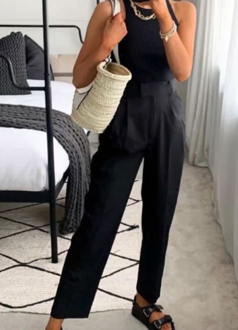 $10 bodysuit!!! Black Trouser Outfit Ideas, Trouser Outfit Ideas Women, Black Pants Outfit Ideas, Black Pants Summer, Pants Outfit Ideas For Women, Chic Black Pants, Black Trouser Outfit, Birkenstock Outfit Summer, Style Black Pants