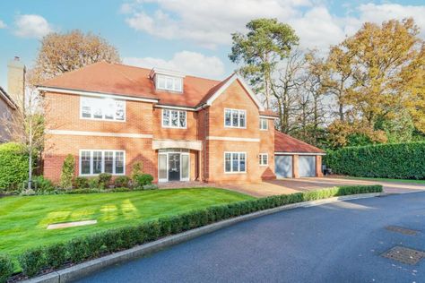 Check out this 6 bedroom detached house for sale on Rightmove En Suite Shower Room, London Houses, Electric Gates, Dressing Area, Reception Hall, Bar Seating, Back Gardens, Built In Wardrobe, House Goals