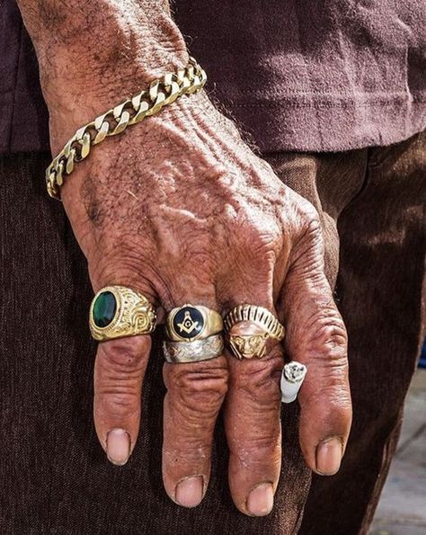 Mens Pinky Ring, Mens Rings Fashion, Mens Gold Jewelry, Dope Jewelry, Mens Accessories Jewelry, Men's Rings, Fit Inspo, Mens Street Style, Jewelry Inspiration