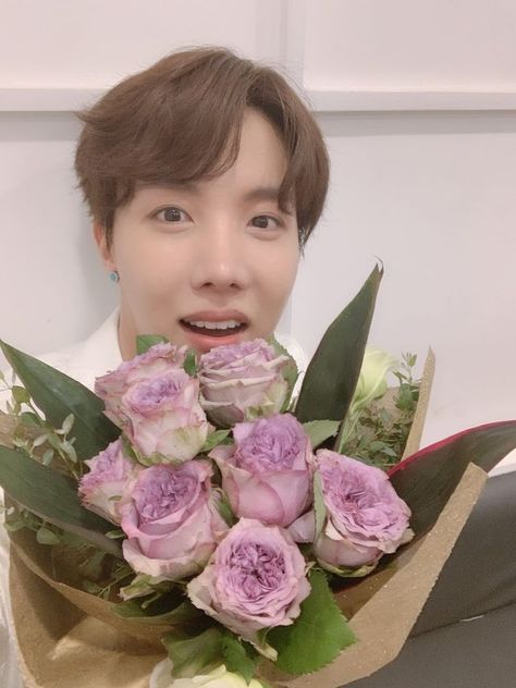 j-hope daily ♡ on Twitter: "prettiest of them all ♡… " J Hope Selca, Jhope Bts, A$ap Rocky, Gwangju, Hoseok Bts, Bts J Hope, Boy Scouts, Bts Jin, Bts Photo