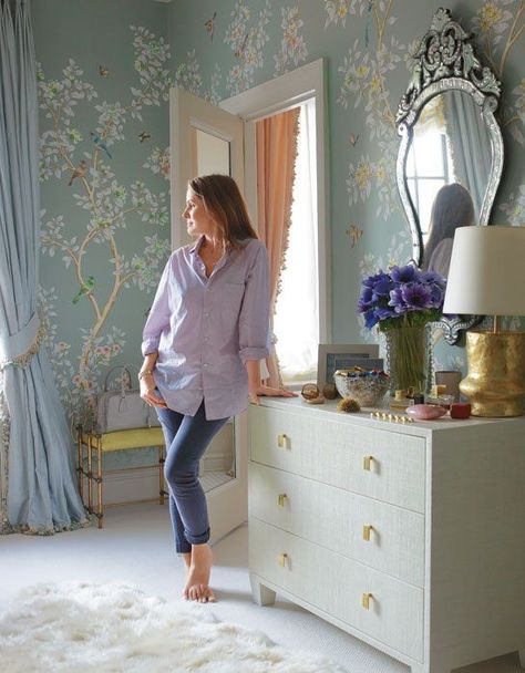 Gracie Wallpaper, Hummingbird Wallpaper, De Gournay Wallpaper, Aerin Lauder, New York City Apartment, Stil Inspiration, Nyc Apartment, Elegant Homes, My New Room