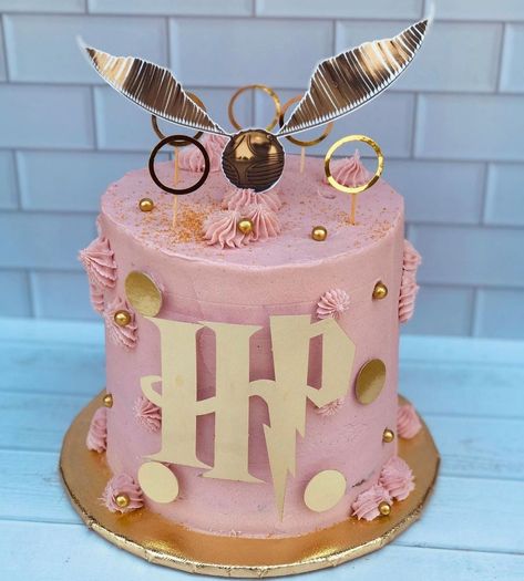 Girly Harry Potter Cake, Pink Harry Potter Cake, Hermione Granger Cake, Simple Harry Potter Cake, Hermione Birthday, Harry Potter Desserts, Harry Potter Cupcakes, Harry Potter Theme Birthday, Harry Potter Birthday Cake