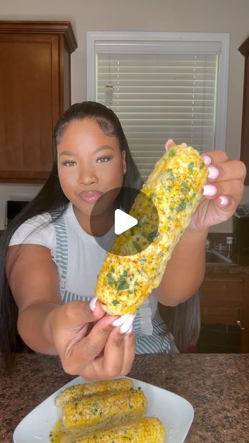 Destiny symone on Instagram: "Creamy corn on the cob 🌽" What Goes With Corn On The Cob, Loaded Corn On The Cob, Corn On Cob Recipes, Cajun Corn On The Cob, Corn On The Cob Recipes, Cob Recipes, Chicken And Shrimp Alfredo, Cajun Corn, Sole Recipes