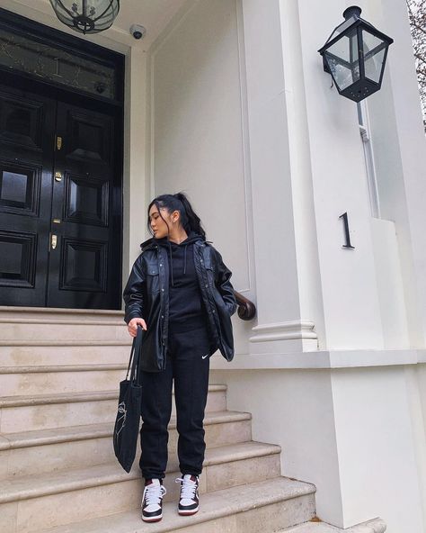 jenny. on Instagram: “1.” Tote Bag Photography, All Black Winter Outfit, All Black Fit, Black Nike Joggers, Nike Jogger, Photoshoot London, Bag Photography, Nike Joggers, Summer Inspiration