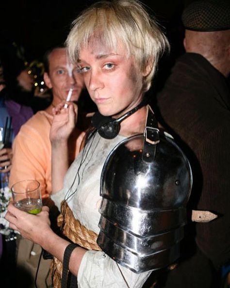 Chloë Stevens Sevigny, Joan Of Arc Costume, Bigmouth Strikes Again, Chloe Sevigny Style, Halloween 2007, Chloë Sevigny, Halloween Coustumes, Chloe Sevigny, Indie Sleaze