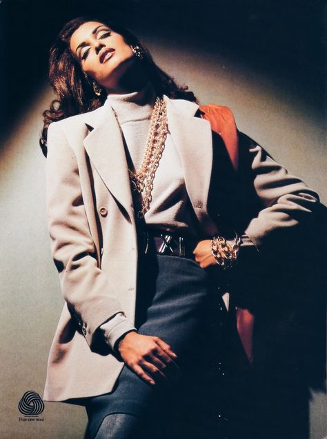 90s High Fashion, 90s Fashion For Women, Janice Dickinson, Yasmeen Ghauri, Fashion 1990s, 90s Fashion Women, Runway Fashion Couture, Original Supermodels, 80s And 90s Fashion