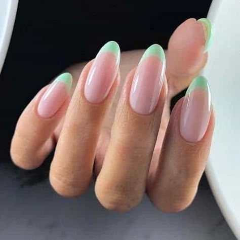 Top 20 Amazing French Manicure Designs - Tattooed Martha Unghie Sfumate, Minimal Nails, Almond Acrylic Nails, Her Nails, Oval Nails, Minimalist Nails, Funky Nails, Fire Nails, Chic Nails