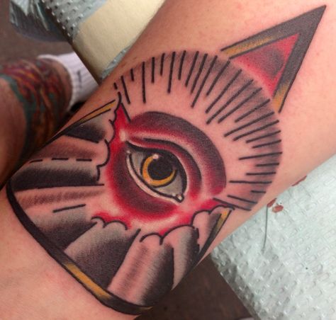 Eye of Providence Traditional Tattoo Eye, Chest Tattoo Stencils, Traditional Tattoo Stencils, Old School Tattoos, Traditional Tattoo Old School, Minimalist Tattoo Ideas, Traditional Tattoo Inspiration, American Traditional Tattoo Ideas, Traditional Tattoo Ideas