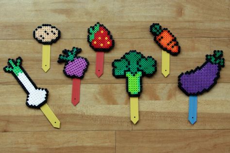 Perler Bead Fruit and Vegetable Garden Markers by madebyclairelouise Pretty Vegetable Garden, Potted Vegetable Garden, Fruit And Vegetable Garden, Raised Vegetable Beds, Beads Fruit, Vegetable Beds, Garden Fruit, Pixel Beads, Pearl Beads Pattern