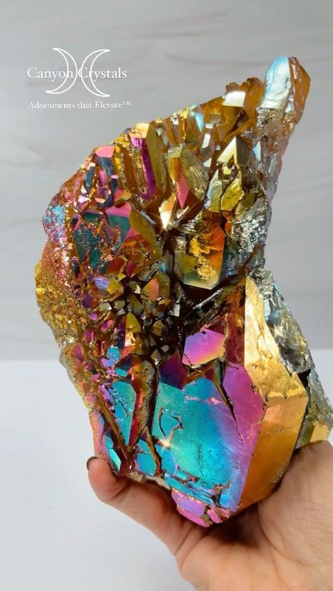 ✧ This 5 lb Sunset Aura Elestial Quartz Stunner is undeniably beautiful & exudes a radiant energy✨ Absolutely looks great from every angle… | Instagram Sunset Aura Quartz, Angle Aura Quartz, Love Vibration, Sunset Aura, Crystals Art, Positive Intentions, Radiant Energy, Beautiful Crystals, Aura Crystals