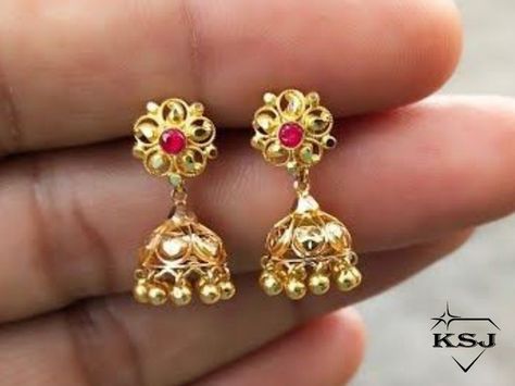 Small Buttalu Earrings Gold Daily Wear, Small Jhumka, Fashion Jewelry Necklaces Gold, Gold Earrings For Kids, Pearl Earrings Designs, Gold Jhumka, Simple Gold Earrings, Gold Jewels Design, Gold Earrings Models