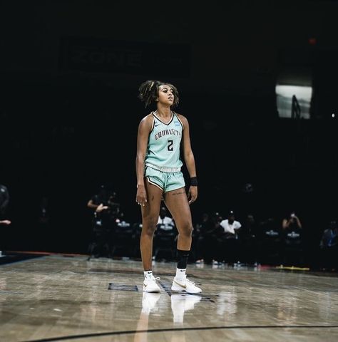 Didi Richards, Basketball Pictures Poses, Female Basketball, Basketball Photos, Basketball Tips, Basketball Workouts, Basketball Is Life, Basketball Photography, Basketball Season