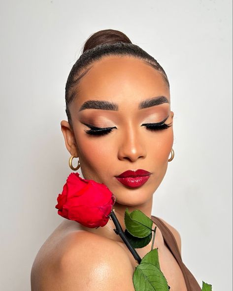 Red lips rouge à lèvres fleurs flowers Red rouge classy make up hair style coiffure maquillage Makeup Saint Valentin, Valentine Makeup, Valentines Makeup, Photoshoot Makeup, Saint Valentine, St Valentin, Red Lips, Valentines Day, Make Up