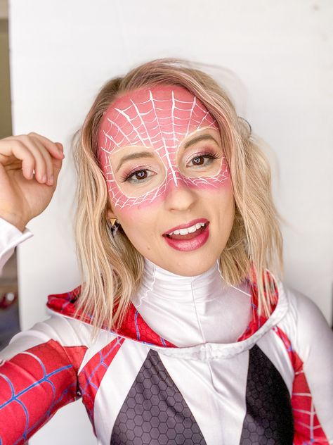 Diy Ghost Spider Costume Women, Spider Gwen Makeup Halloween, Diy Gwen Spiderman Costume, Gwen Stacy Face Paint, Spider Gwen Face Paint, Spidergirl Makeup, Diy Spider Gwen Costume, Ghost Spider Makeup, Spider Man Makeup Kids