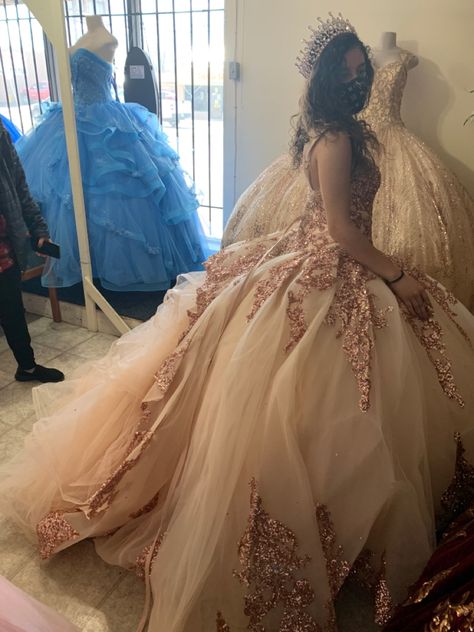 Rose Gold Quince Dress, Floral Quinceanera Dress, Cute Quinceanera Dresses, Gold Quince Dress, Gold Quinceanera Dresses, Quinceanera Venue, Rose Gold Quinceanera Dresses, Rose Gold Quince, Quince Planning