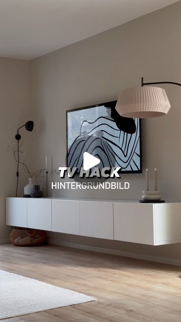 Rina Linthe on Instagram: "Wie oft ich das schon gefragt wurde 😜  Bei YouTube folgendes suchen: TV modern artwork und das gewünschte Motiv aussuchen. Oft sind in einem Video mehrere Bilder enthalten.   Aber Achtung: solltet ihr, wie wir, einen OLED TV haben, dann solltet ihr nicht zu lange ein Standbild anhaben. Das könnte sich in den Bildschrim „einbrennen“.   #tvhack #lifehack #fernseher #tvwand #tvartwork #youtube #youtubehack #wohnzimmer #wohnzimmerideen #wohnzimmerdeko #wohnzimmereinrichtung #tvschrank #tvboard" Tv Modern, Tv Wand, Oled Tv, Modern Artwork, On Instagram, Quick Saves, Home Decor, Home Décor