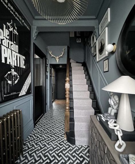 Black Skirting Boards Hallway, Gothic Hallway Ideas, Dark Grey Hallway Ideas, Grey Hallway Ideas Stairways, Dark Academia Hallway, Dark Grey Hallway, Victorian Entrance Hall, Moody Hallway, Victorian Tiled Hallway