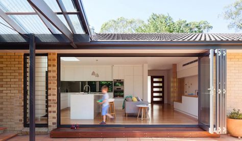 Bijl Architecture adds slatted screen to Sydney bungalow Orange Brick House Exterior, Orange Brick Houses, Modern Eco House, Brick House Exterior Makeover, Brick House Exterior, Mid Century Bungalow, Eco House Design, Timber Screens, Timber Slats