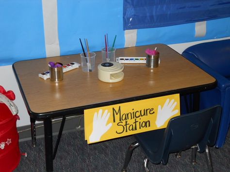 Learning and Teaching With Preschoolers: Bernard Super Cuts Salon Manicure Station, Wash Station, School Age Activities, Community Helpers Theme, Role Play Areas, Fantasy Play, Dramatic Play Preschool, Dramatic Play Area, Preschool Centers