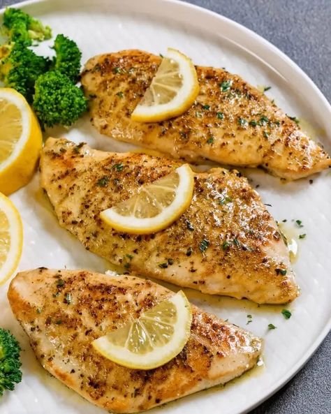 Lemon Pepper Chicken Hosting A Dinner Party, Pecan Crusted Chicken, Chicken With Italian Seasoning, Oven Baked Chicken Breasts, Chilled Desserts, Lemon Pepper Chicken, Pepper Chicken, Crusted Chicken, Oven Baked Chicken