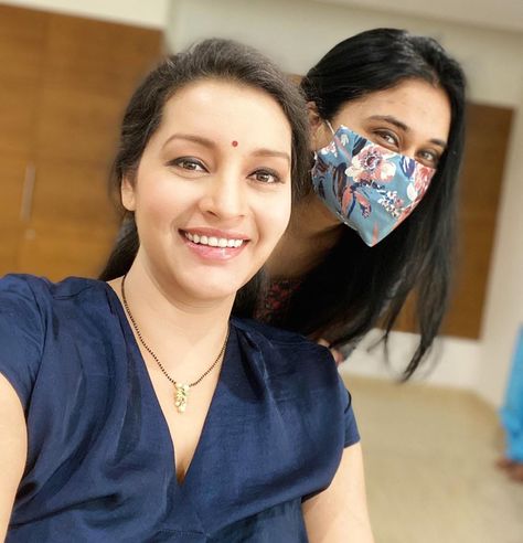 Renu Desai Latest Attractive Photos Renu Desai, Attractive Photos, Heroines Photos, Telugu Heroines, Bad Language, Wallpapers, Sunglasses, Quick Saves