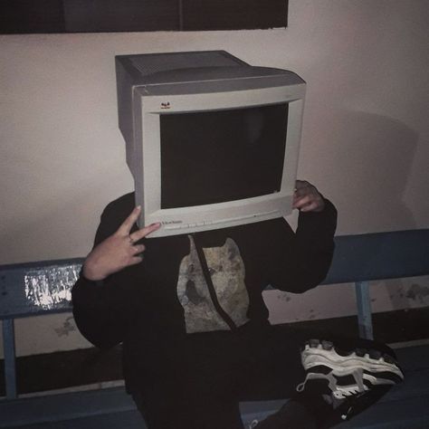 Tv Head Reference, Weirdcore Halloween Costumes, Tv Head Costume, Tv Head Character Design, Computer Head Oc, Tv Head Aesthetic, Dreamcore Tv, Box Head Character, Tv Head Pfp