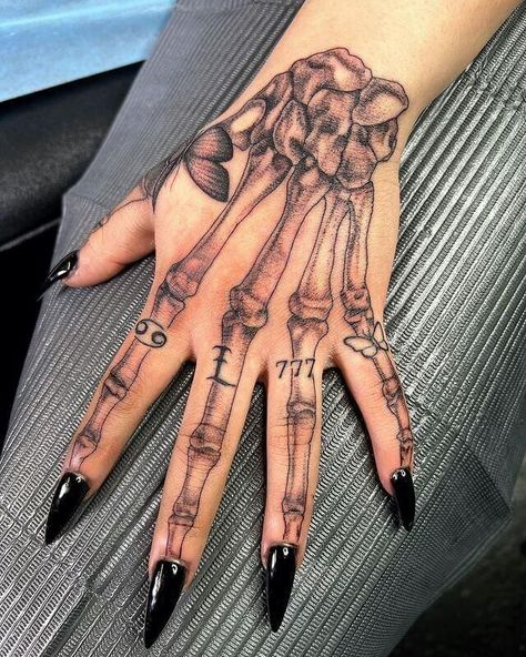 Skull Hand Tattoos For Women, Badass Hand Tattoos For Women, Botanical Finger Tattoo, Hand Tattoos Goth, Top Of The Hand Tattoos, Whole Hand Tattoos For Women, Hand Tattoos Big, Large Hand Tattoo, Horror Hand Tattoos