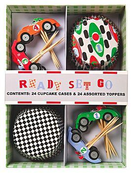 Racing cars dessert decorations. Want these!!  For my birthday!!! Nascar Party, Auto Party, Cars Cupcakes, Race Car Themes, Car Birthday Theme, Race Car Birthday Party, Cars Theme Birthday Party, Party Themes For Boys, Race Party