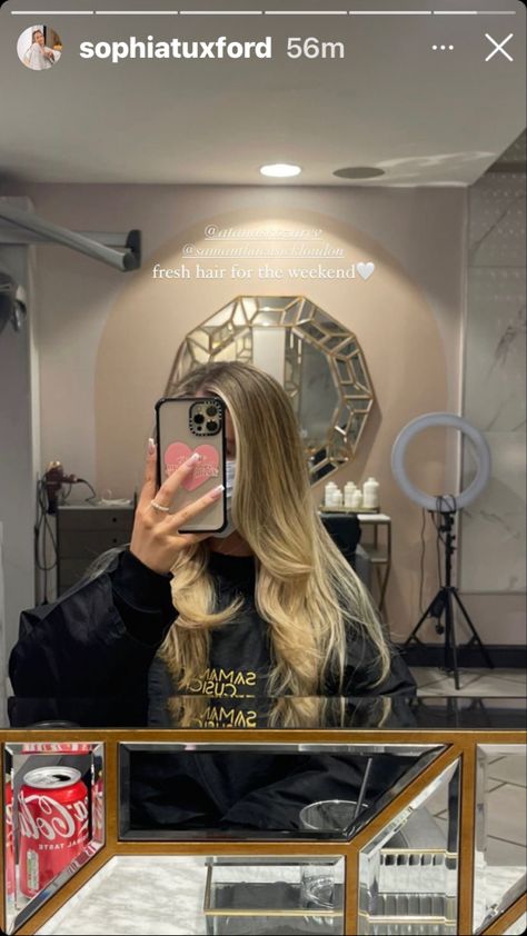 Hair Salon Mirror Selfie Aesthetic, New Hair Instagram Story, Home Hair Salons, Salon Mirrors, Hair Salons, Fresh Hair, Story Instagram, Story Ideas, Insta Story