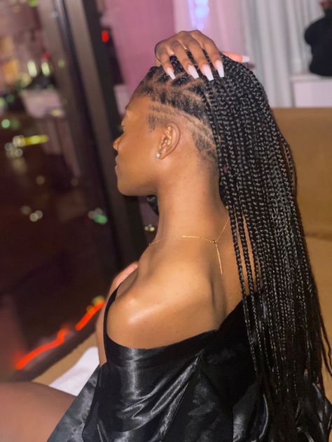 Undercut With Knotless Braids, Knotless Braids Undercut, Undercut Knotless Braids, Knotless Braids With Undercut, Box Braids With Undercut, Undercut With Braids, Braids With Undercut, Dream Hairstyles, Natural Hair Cuts