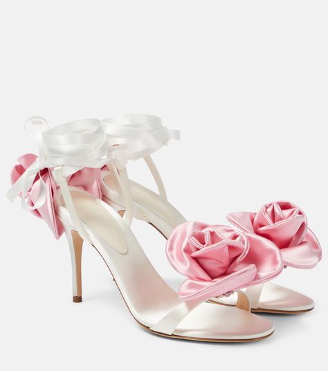 Satin Sandals, Rose Shoes, Winter Fashion Outfits Casual, Rosé Details, Magda Butrym, Fancy Shoes, Cute Heels, Printed Maxi Skirts, Glass Slipper