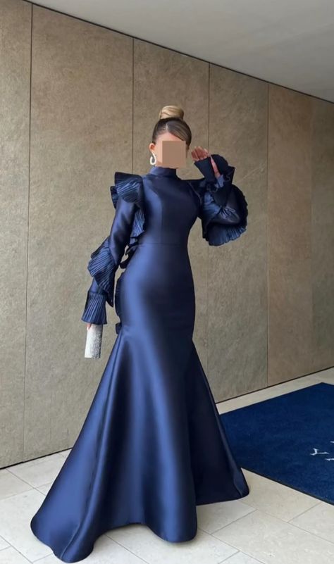 Mesh Dress Outfit Classy, Dinner Dresses Classy Elegant Long, Dinner Gowns Classy Style, Dresses Extravagant, Dresses Sleeves, Modest Evening Gowns, Corset Fashion Outfits, Modest Evening Dress, Modest Dresses Fashion