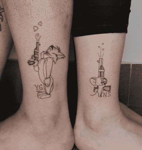 Tom And Jerry Tattoo Small Couple, Tom And Jerry Couples Tattoos, Tom And Jerry Couple Tattoo Ideas, Tattoo Ideas Tom And Jerry, Matching Tom And Jerry Tattoos, Tom And Jerry Tattoo Ideas Small, Tom Jerry Tattoo Design, Maching Tattoos Couples, Tom Und Jerry Tattoo