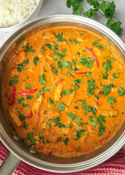 Thai Red Curry Paste Uses, Pineapple Red Curry, Red Curry Chicken Soup, Thai Pork Curry Recipes, Red Curry Chicken Recipes, Red Curry Recipes, Red Thai Curry Chicken, Red Thai Chicken Curry, Thai Red Curry Chicken Recipe