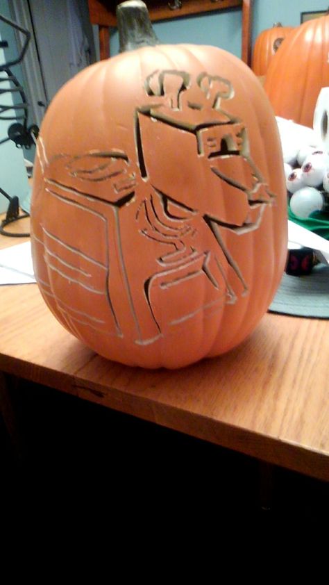 K9 Dr who Dr Who Pumpkin Carving, Groot Pumpkin, Pumpkin Carvings, Halloween Pumpkins Carvings, Dr Who, Holiday Ideas, Pumpkin Carving, Halloween Pumpkins, Pumpkins