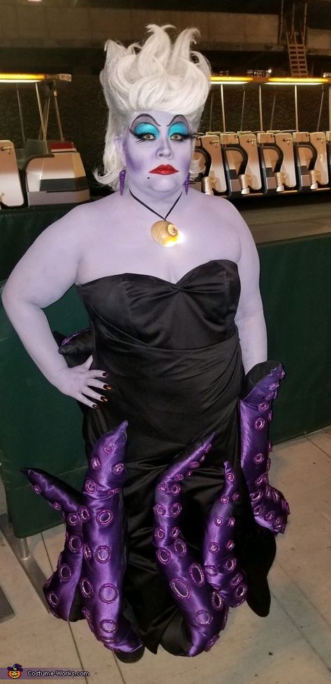 DIY Ursula Costume - 2018 Halloween Costume Contest Diy Ursula Costume, Ursula Costume Diy, Ursula Halloween, Halloween Costumes Women Scary, Ursula Costume, Best Group Halloween Costumes, Best Couples Costumes, Scary Halloween Costume, Pretty Halloween