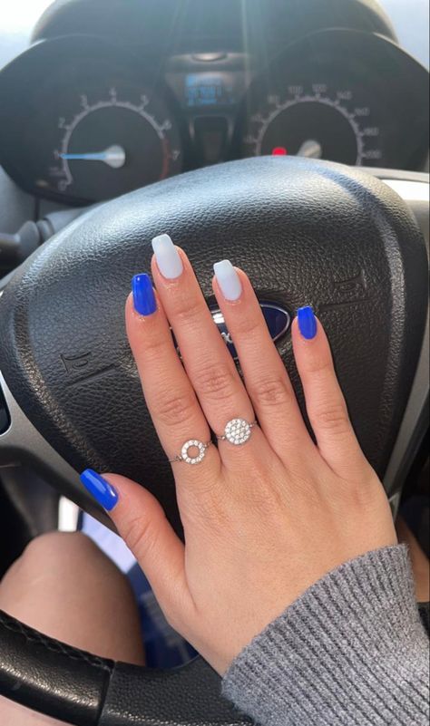 White And Dark Blue Nails Acrylic, Bright Blue And White Nails, White And Blue Dip Nails, University Of Kentucky Nails, Royal Blue Western Nails, Blue And White Dip Nails, Royal Blue White Nails, Nails Royal Blue And White, Light Blue Dark Blue Nails