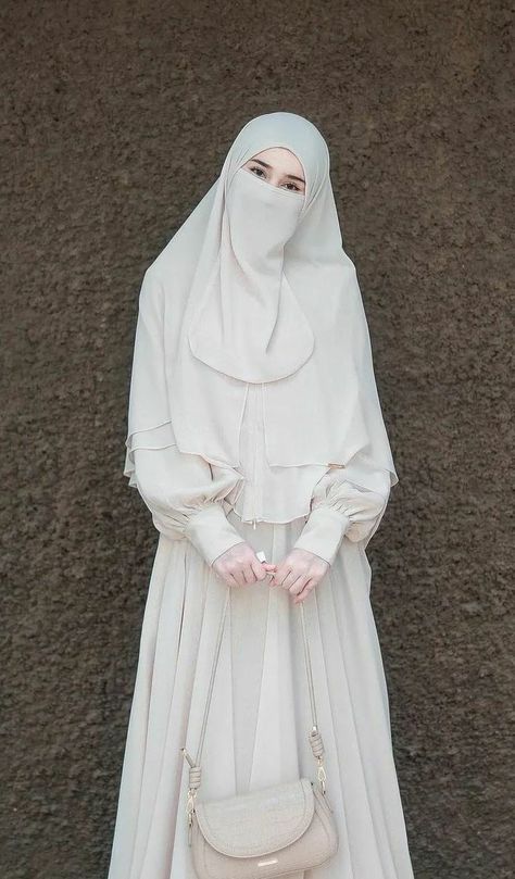 Modest Muslim Outfits, Niqab Style, Niqabi Bride, Islamic Modest Fashion, Muslimah Fashion Casual, Muslim Outfit, Fesyen Islam, Fashion Design Template, Niqab Fashion