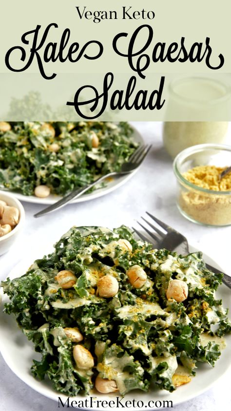 Vegan Keto Kale Caesar Salad (gluten-free, coconut-free, nut-free)| Meat Free Keto - This simple kale caesar is loaded with flavor, protein and omega-3 fatty acids. #veganketo #keto #glutenfreevegan #ketovegan #meatfreeketo #ketotarian #lchf #glutenfree #vegetarianketo #plantbased Vegan Caesar Salad, Kale Caesar, Vegan Keto Diet, Kale Caesar Salad, Vegan Keto Recipes, Keto Vegan, Resep Diet, Ketogenic Diet Meal Plan, Low Carb Vegan